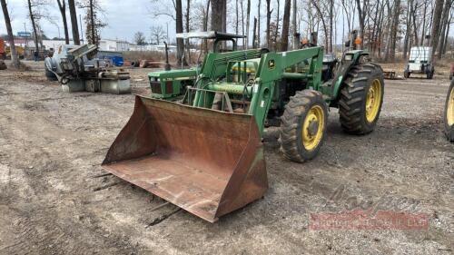 John Deere 5500 4x4 Tractor