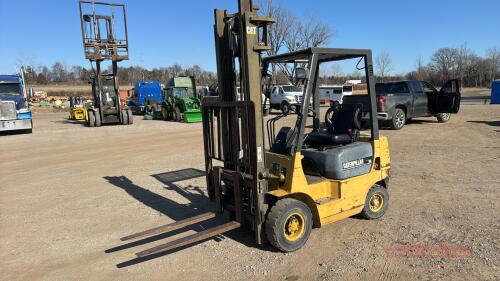 Caterpillar 30 Forklift