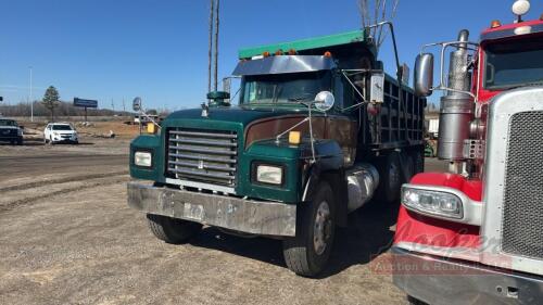 2000 Mack RD688S Dump Truck